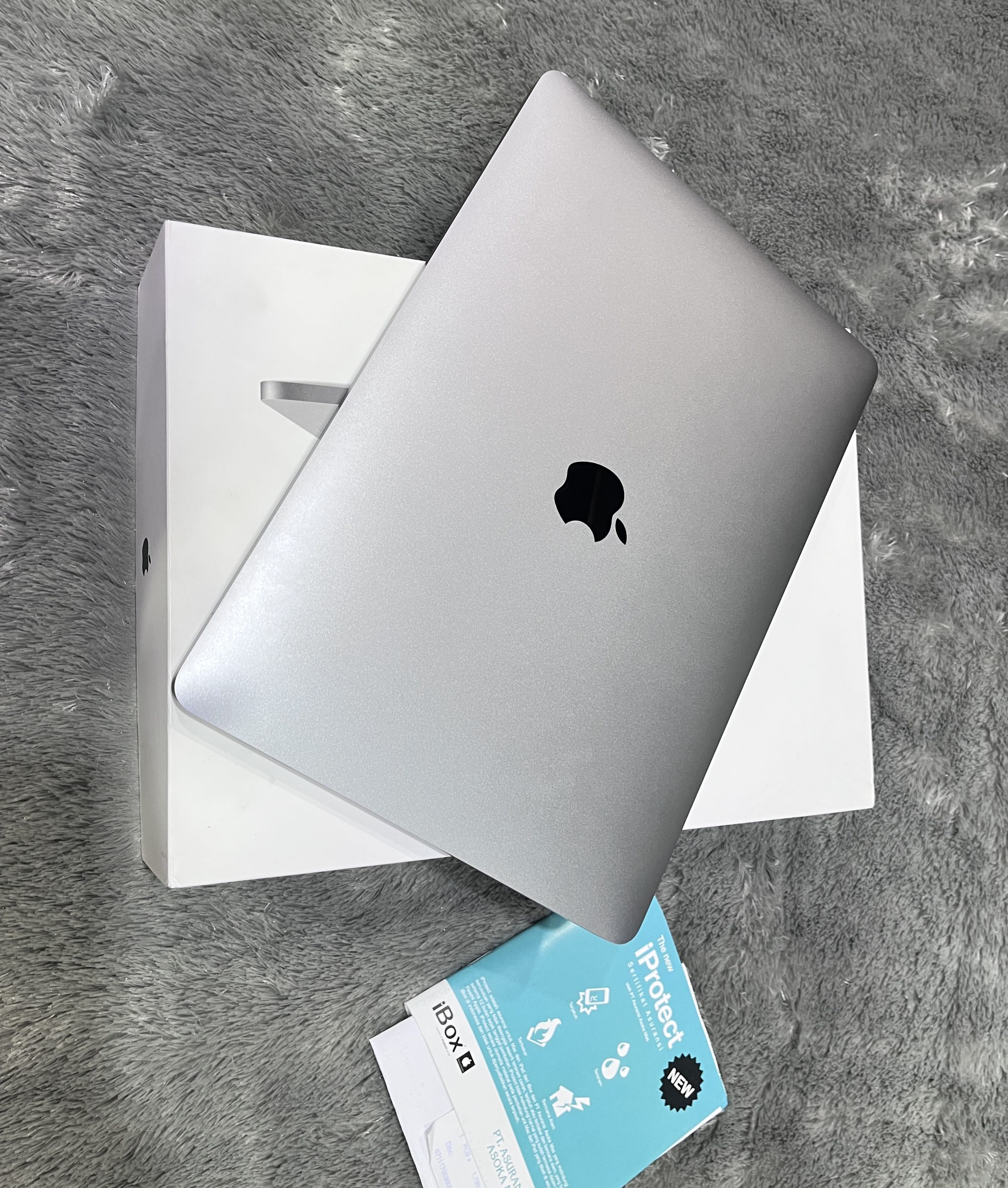 Cek macbook second