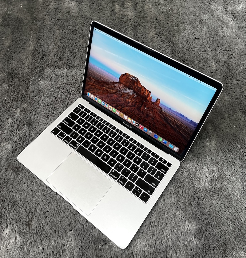 Jual Macbook Air M1