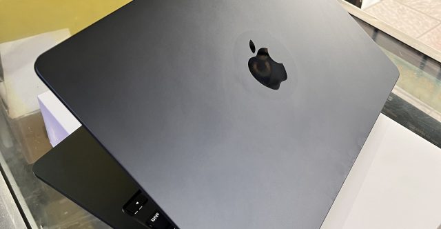 Jual Macbook